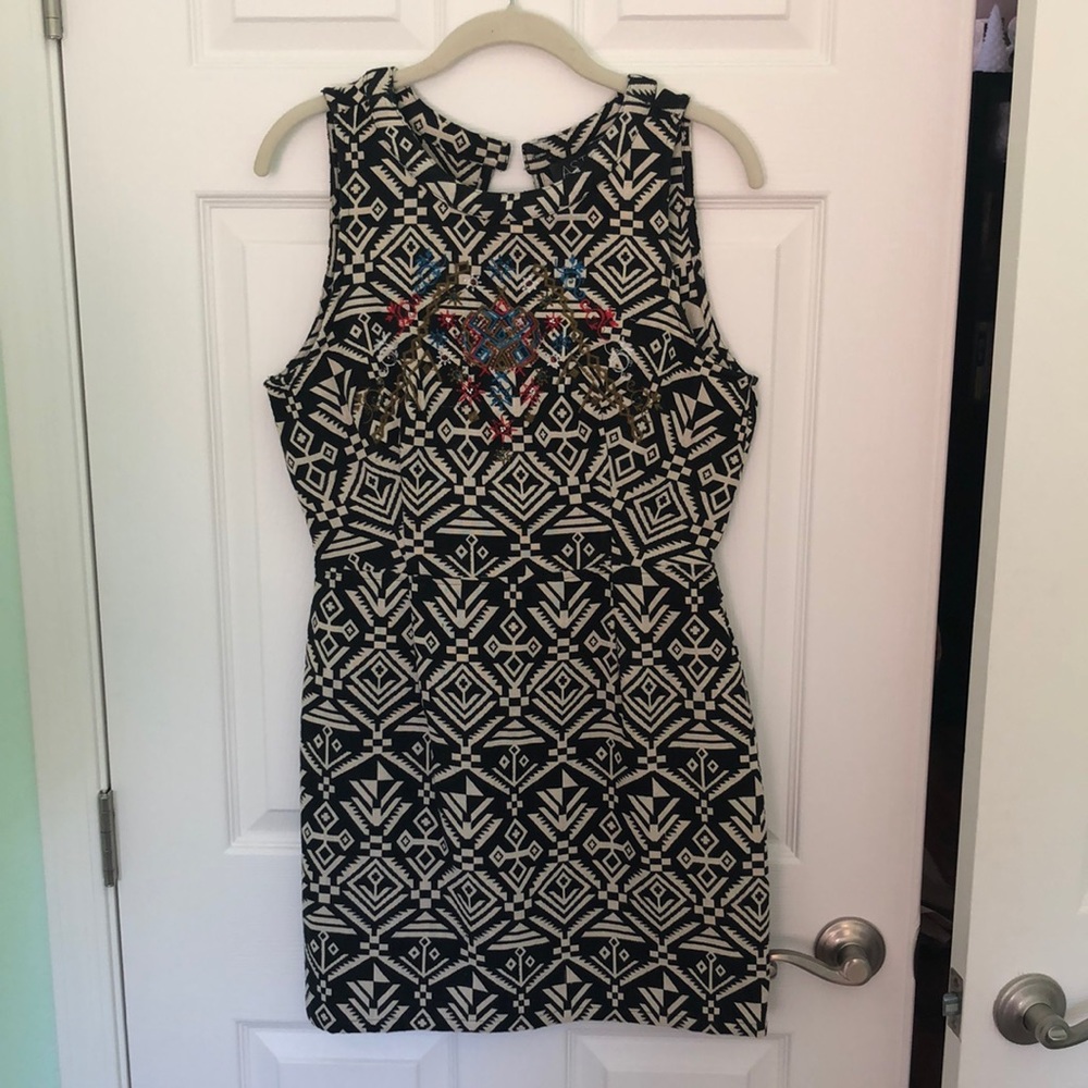 Geometric print dress with embroidery, beaded front